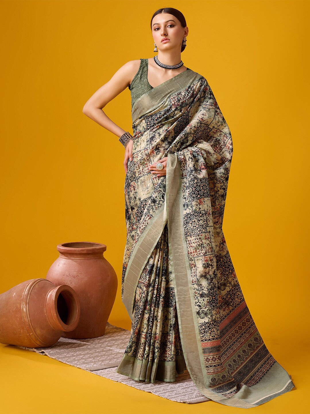 

Ishin Floral Printed Zari Saree, Cream