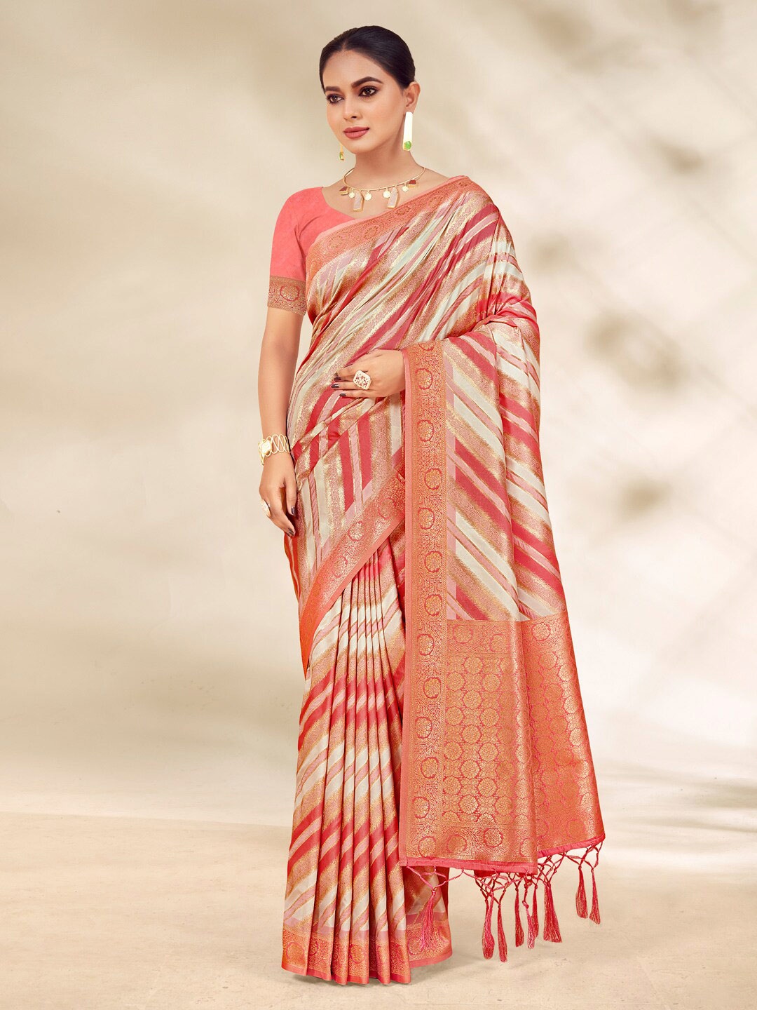 

Ishin Striped Woven Design Zari Saree, Peach