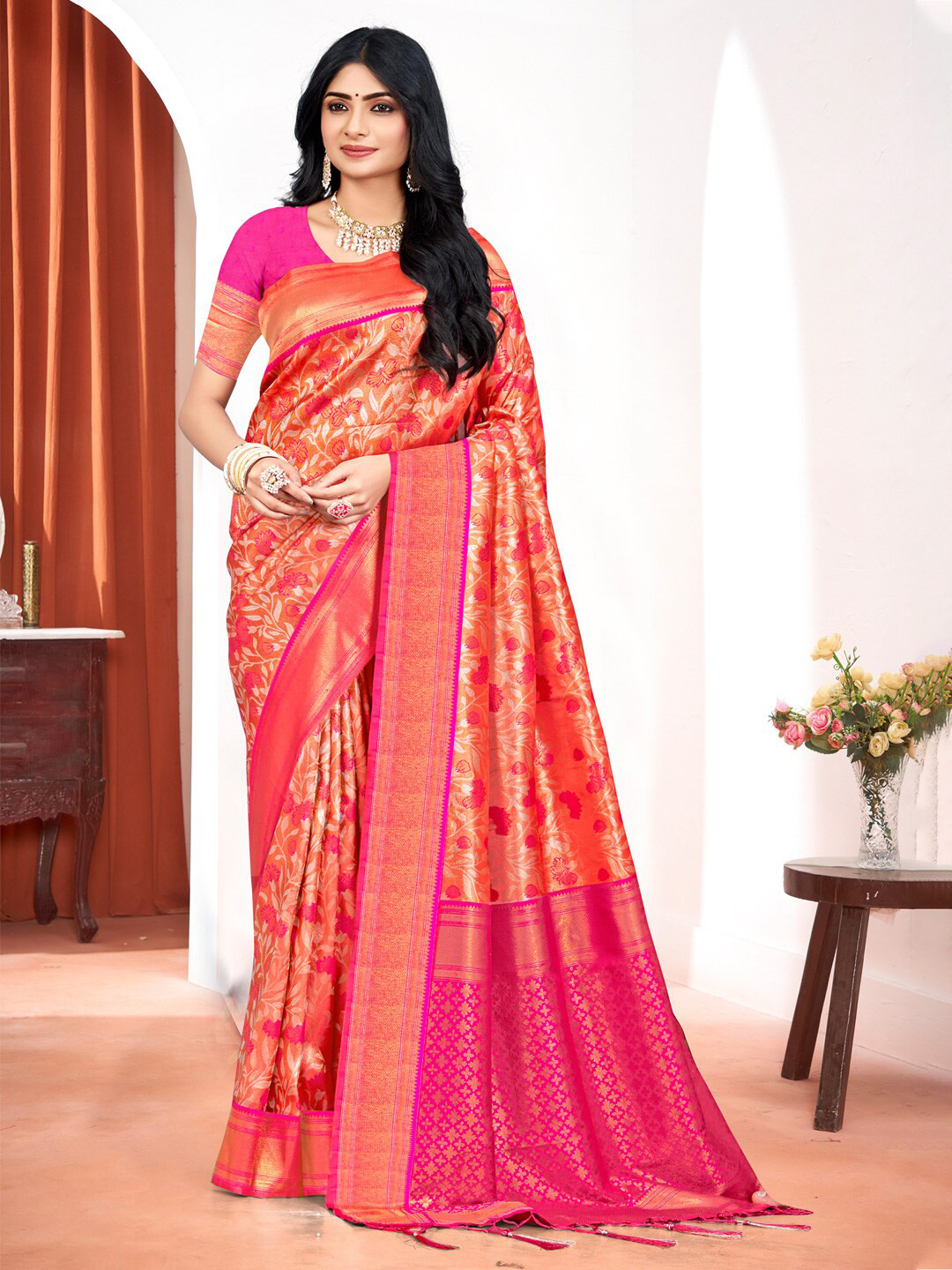 

Ishin Ethnic Motifs Woven Design Zari Silk Blend Kanjeevaram Saree, Pink