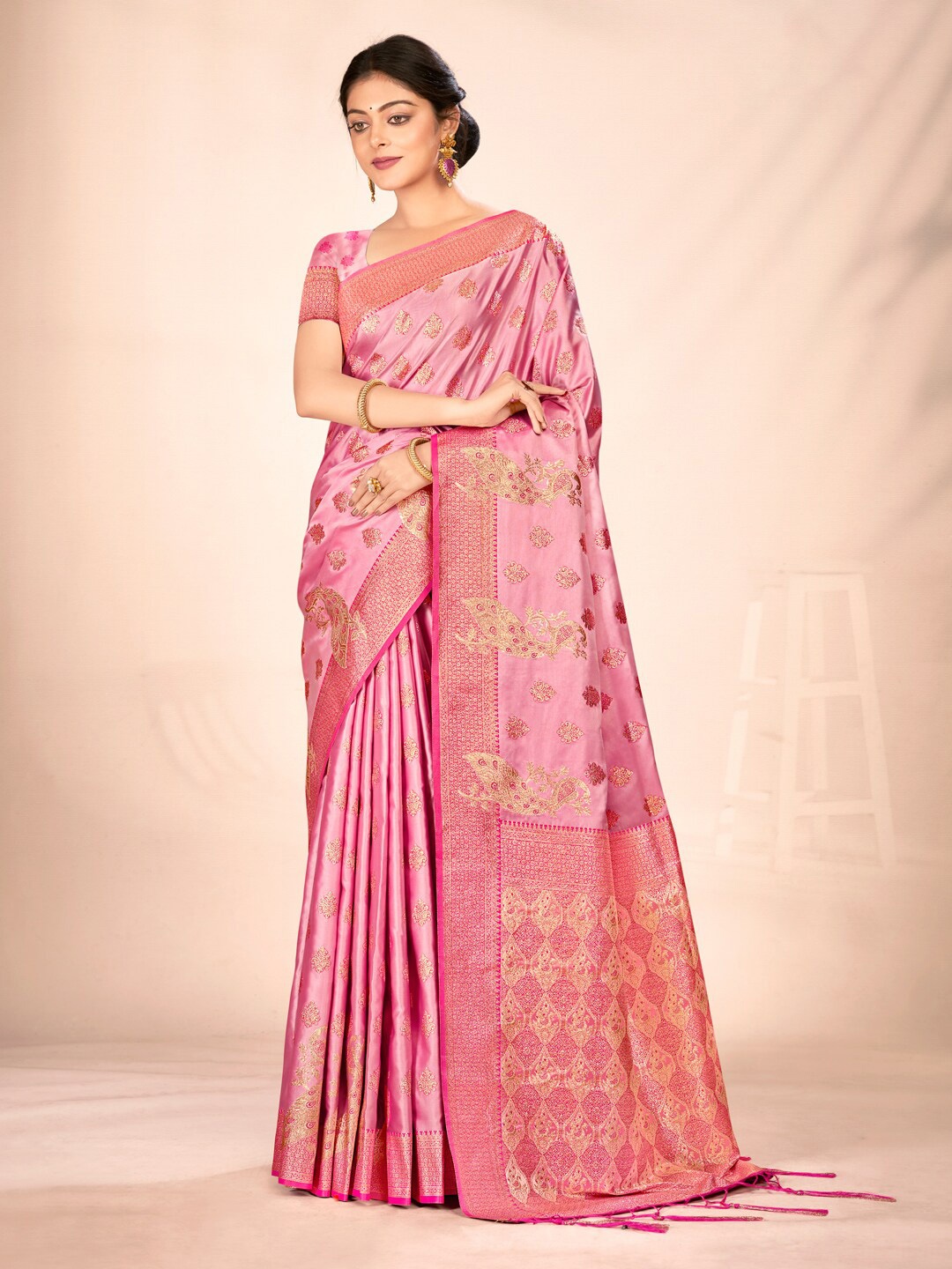 

Ishin Ethnic Motifs Woven Design Zari Satin Saree, Pink