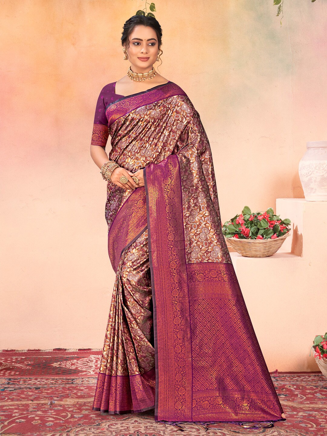 

Ishin Ethnic Motifs Woven Design Zari Silk Blend Kanjeevaram Saree, Brown