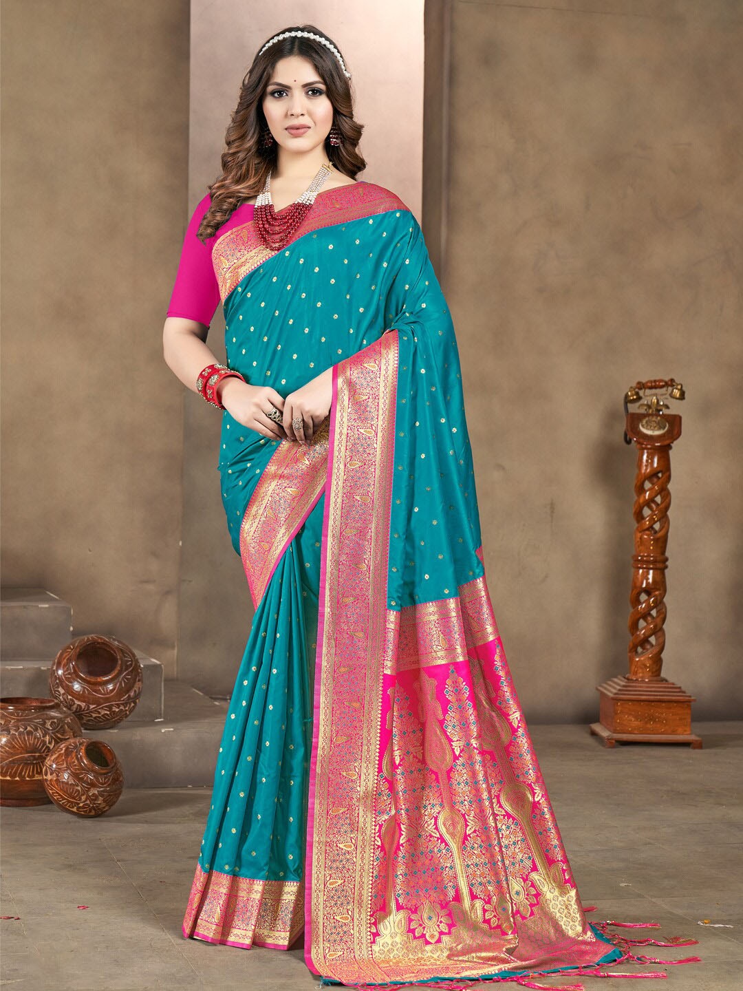 

Ishin Ethnic Woven Design Zari Saree, Blue
