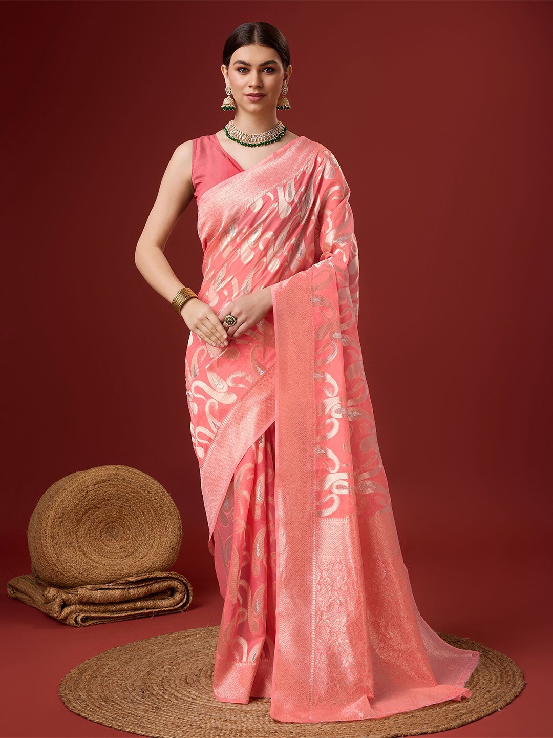 

Ishin Ethnic Woven Design Zari Saree, Pink