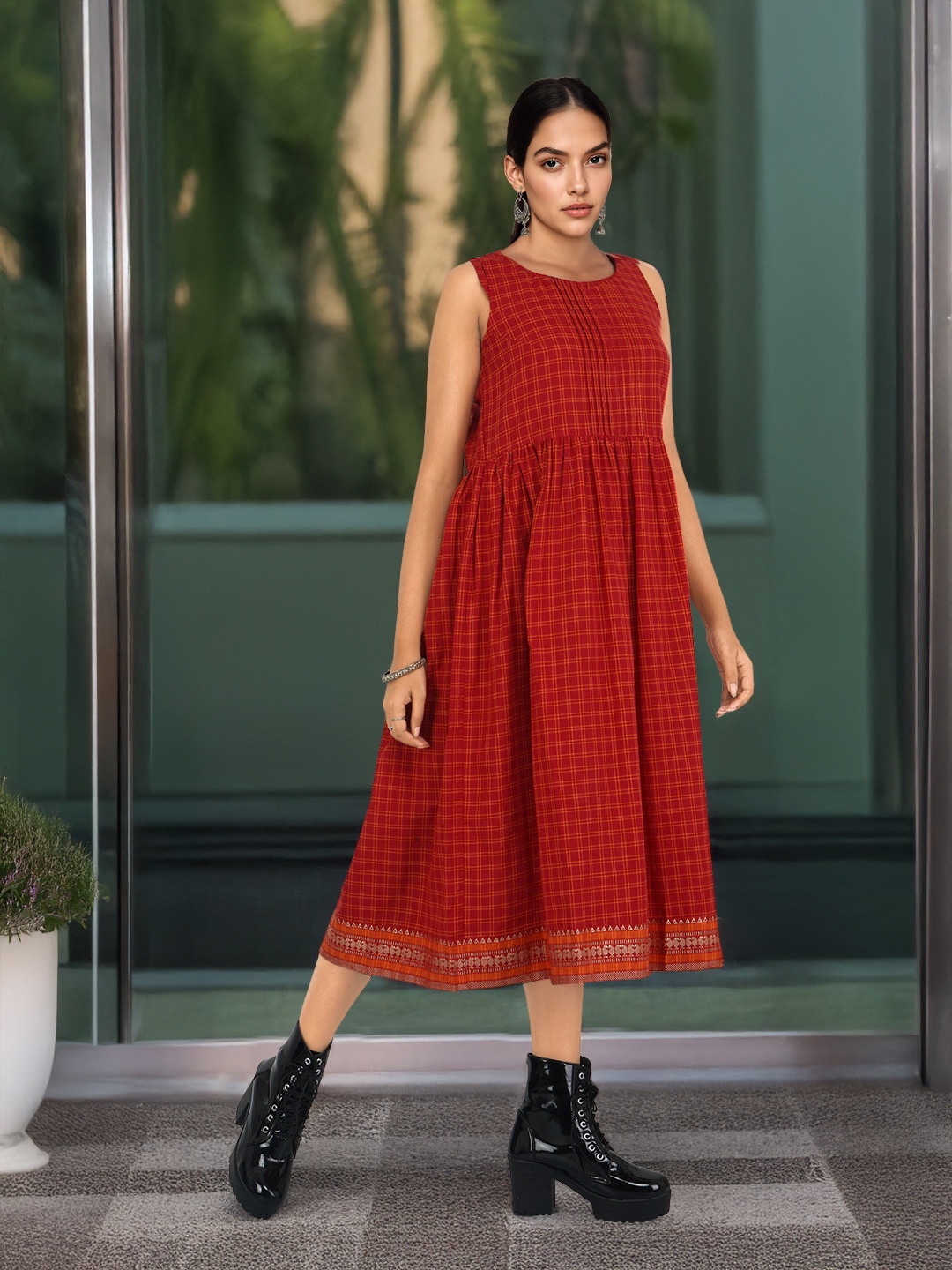 

Taavi Sleeveless Checked Woven Festive A-line Ethnic Dress, Red