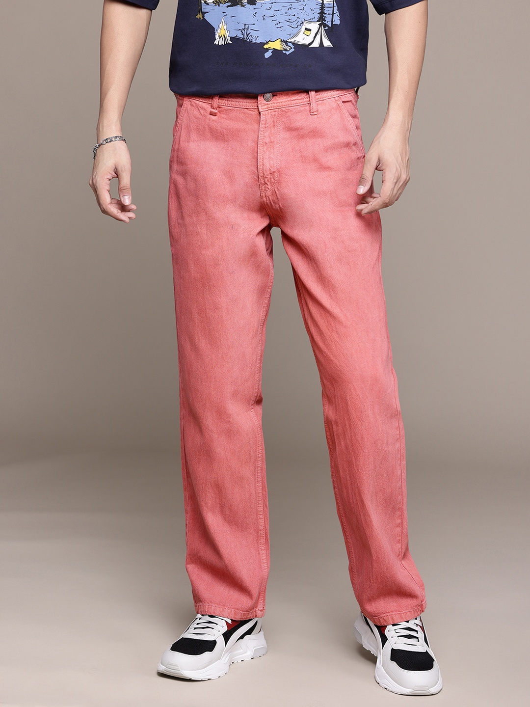 

The Roadster Lifestyle Co. Men Straight Fit Jeans, Pink