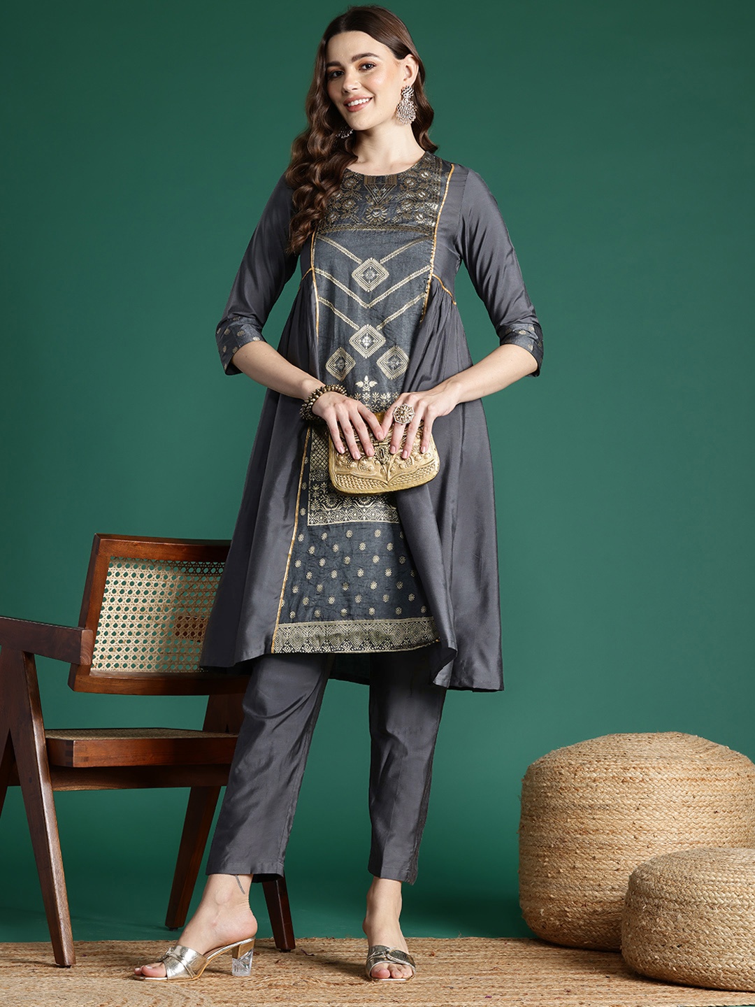 

Sangria Ethnic Motifs Brocade Designed Kurta With Trousers, Grey