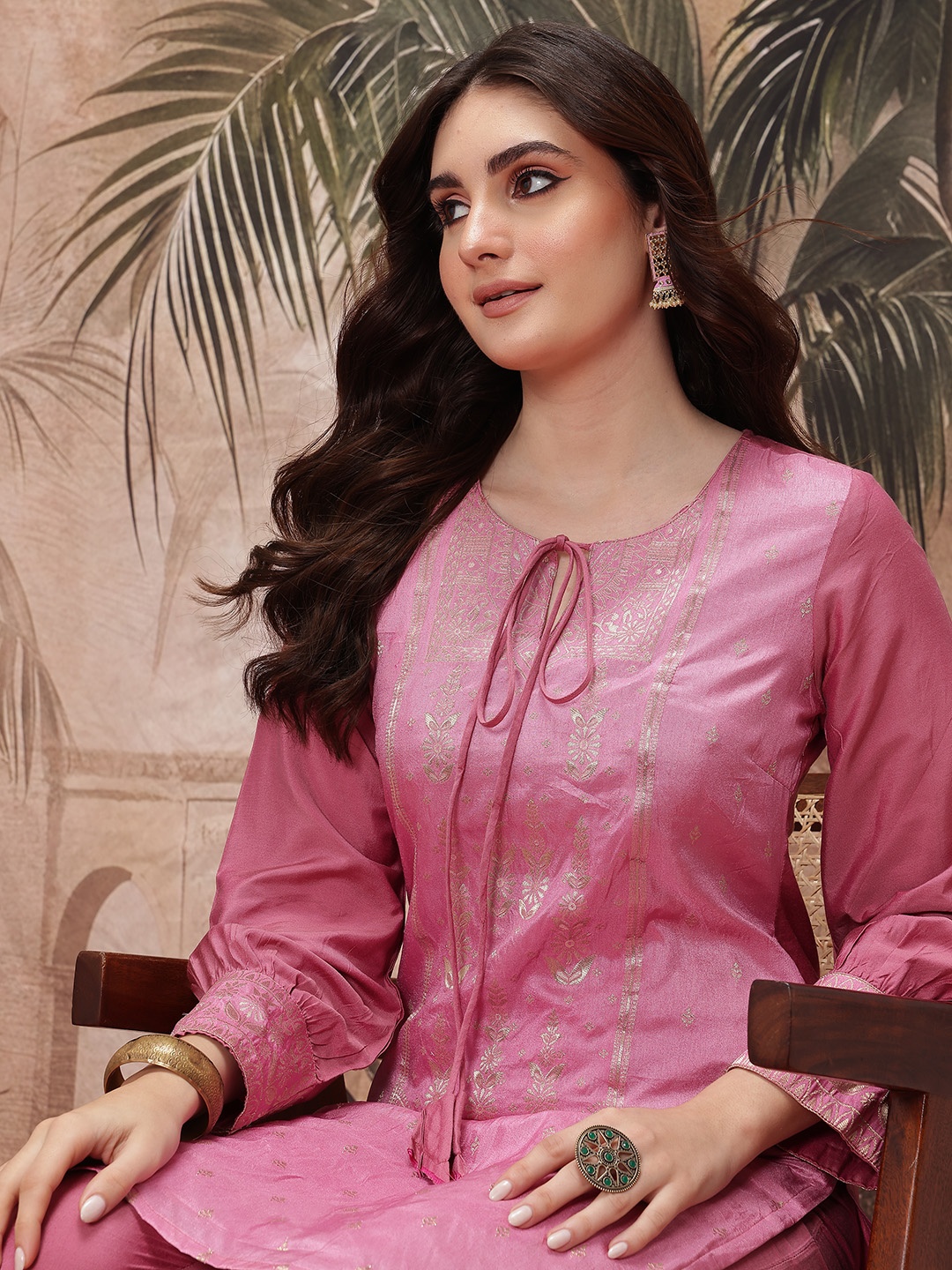 

Sangria Ethnic Motifs Woven Design Kurta with Trousers, Pink