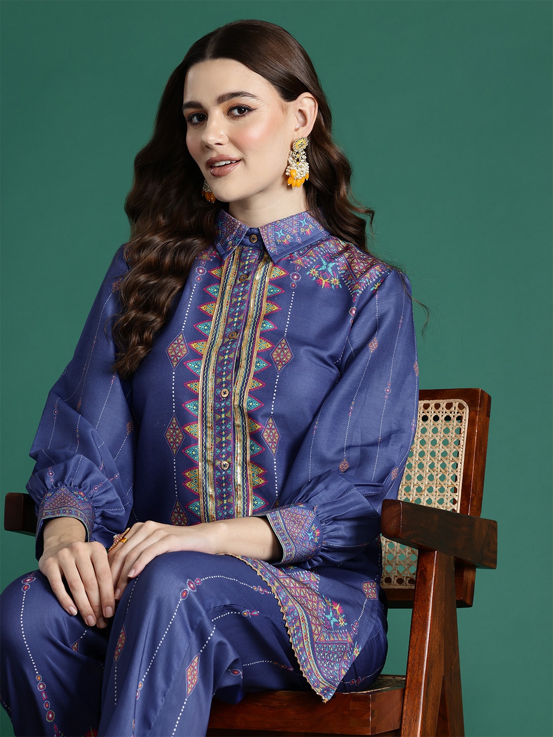 

Sangria Ethnic Motifs Printed Gotta Patti Kurta With Trousers, Blue