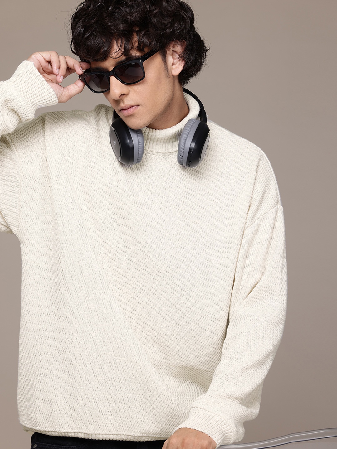 

The Roadster Lifestyle Co. Textured Turtle Neck Drop-Shoulder Sleeves Pullover, Off white