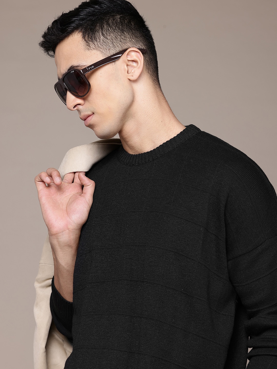 

Roadster The Lifestyle Co. Round Neck Pullover, Black