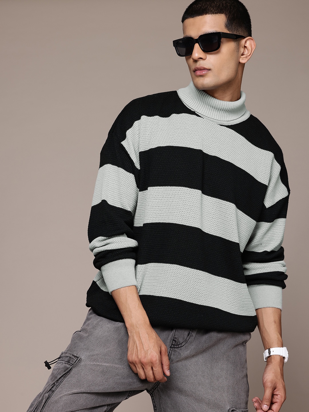 

The Roadster Lifestyle Co. Striped Pullover, Black