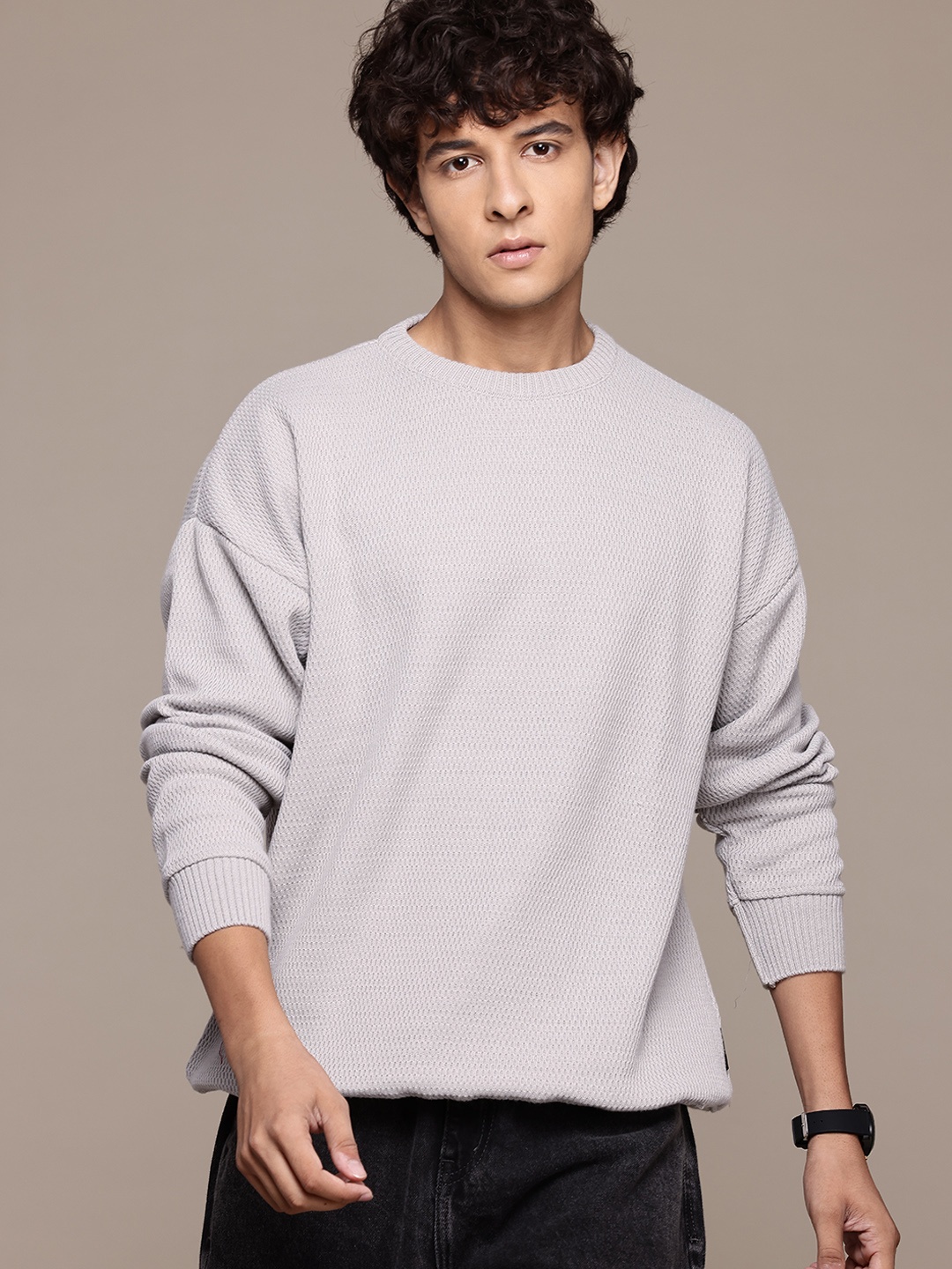 

The Roadster Lifestyle Co. Men Drop-Shoulder Pullover, Grey
