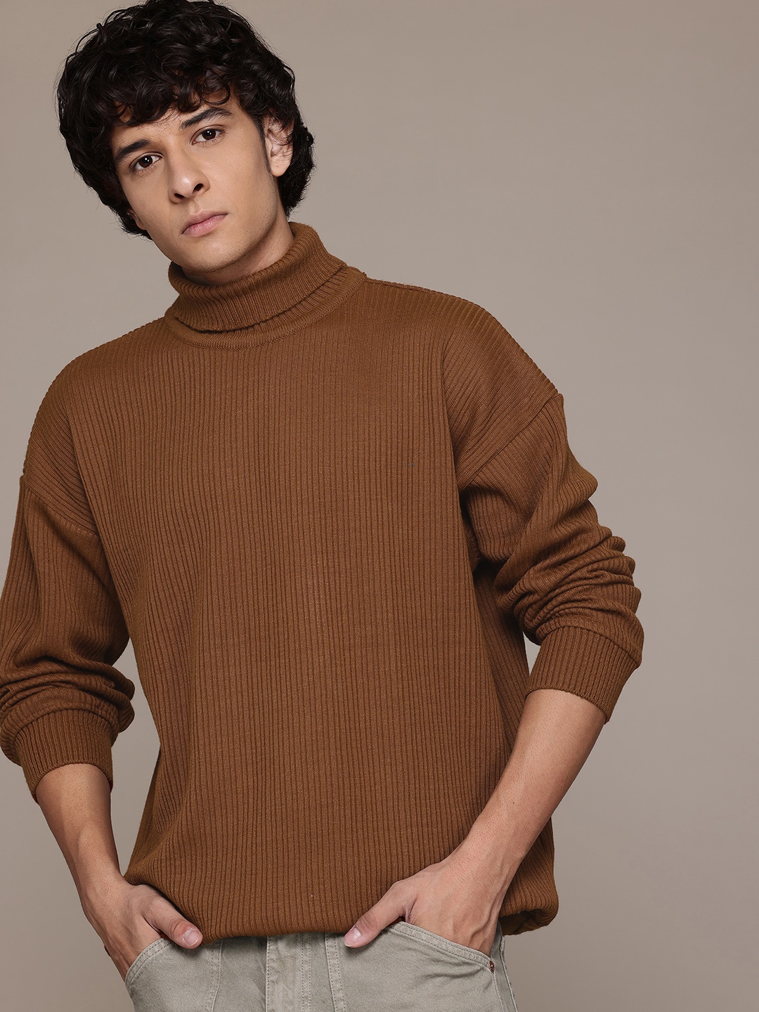 

The Roadster Lifestyle Co. Ribbed Turtle Neck Pullover, Brown