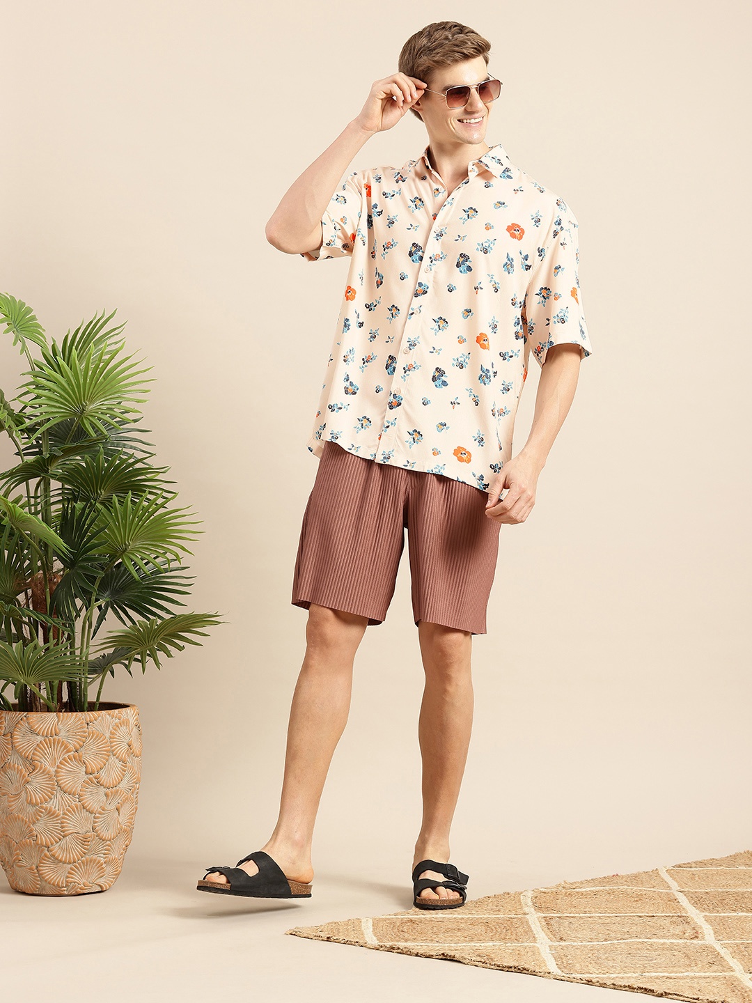 

Mast & Harbour Floral Printed Cutaway Collar Casual Relaxed Fit Shirt, Beige