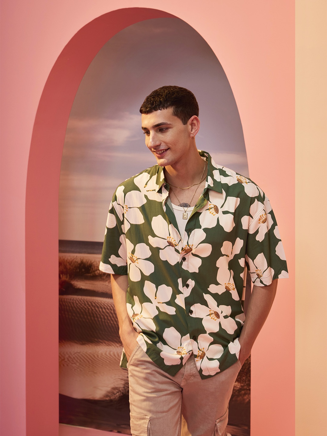 

Mast & Harbour Floral Printed Cutaway Collar Casual Shirt, Green