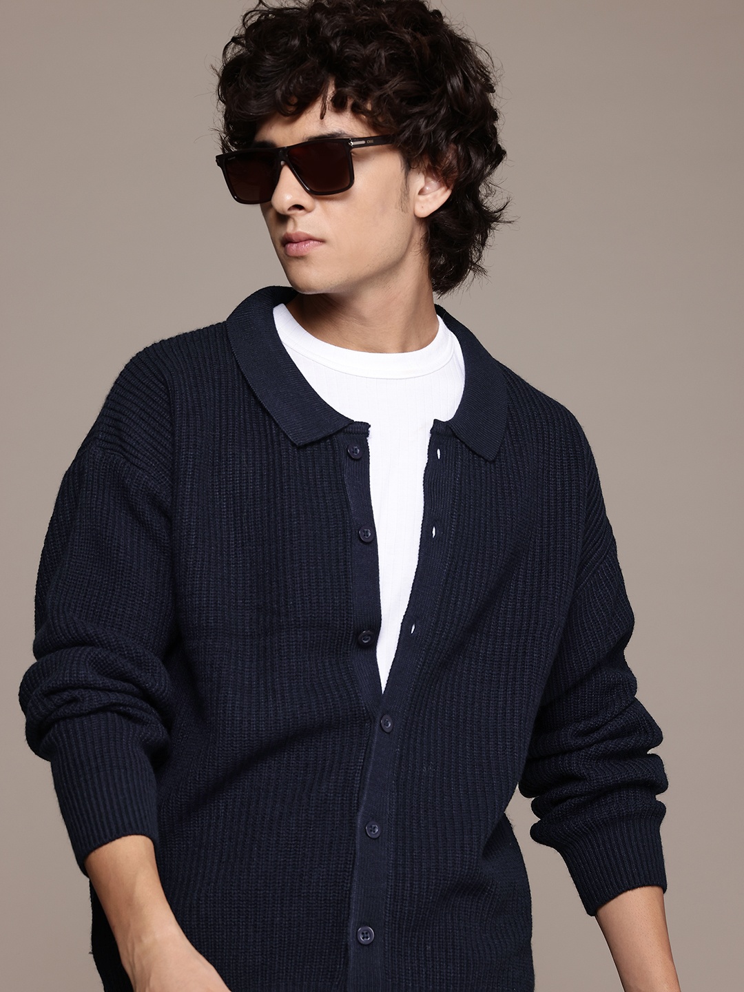 

The Roadster Lifestyle Co. Men Acrylic Cardigan, Navy blue