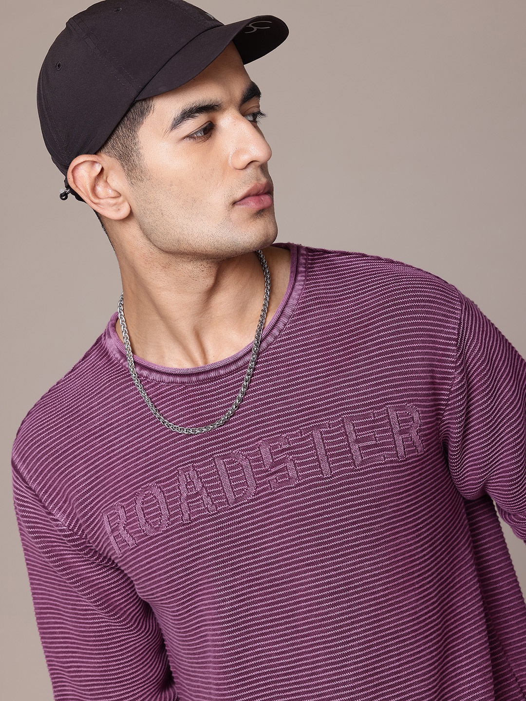 

The Roadster Lifestyle Co. Self-Striped Pure Cotton Pullover, Magenta