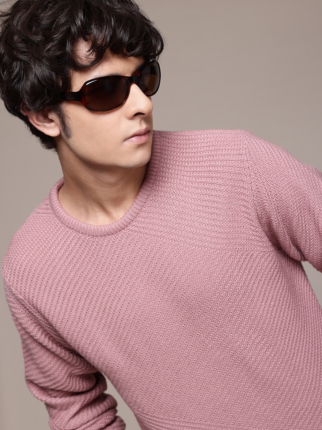 

The Roadster Lifestyle Co. Men Acrylic Pullover, Pink