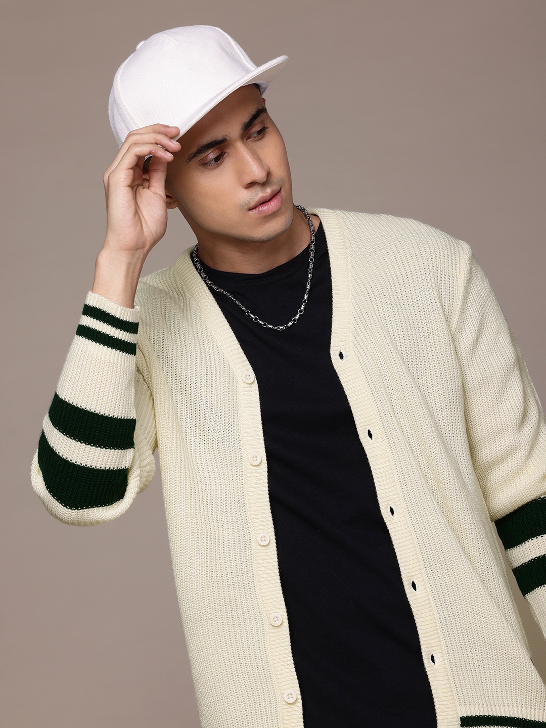 

The Roadster Lifestyle Co. V-Neck Cardigan, Cream