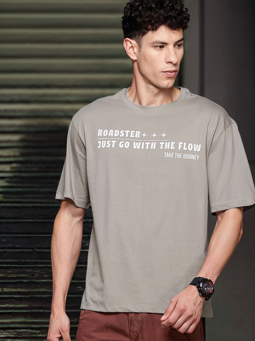 

The Roadster Lifestyle Co. Printed Relaxed Fit Pure Cotton T-shirt, Olive