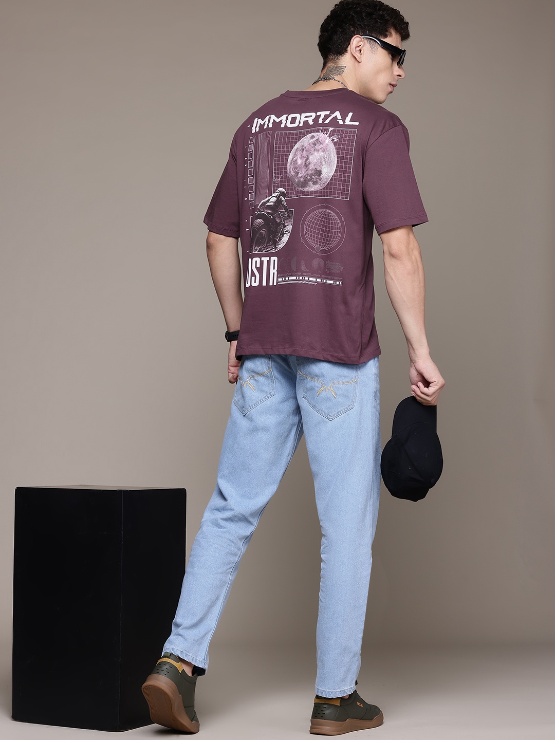 

The Roadster Lifestyle Co. Printed Relaxed Fit Pure Cotton T-shirt, Burgundy