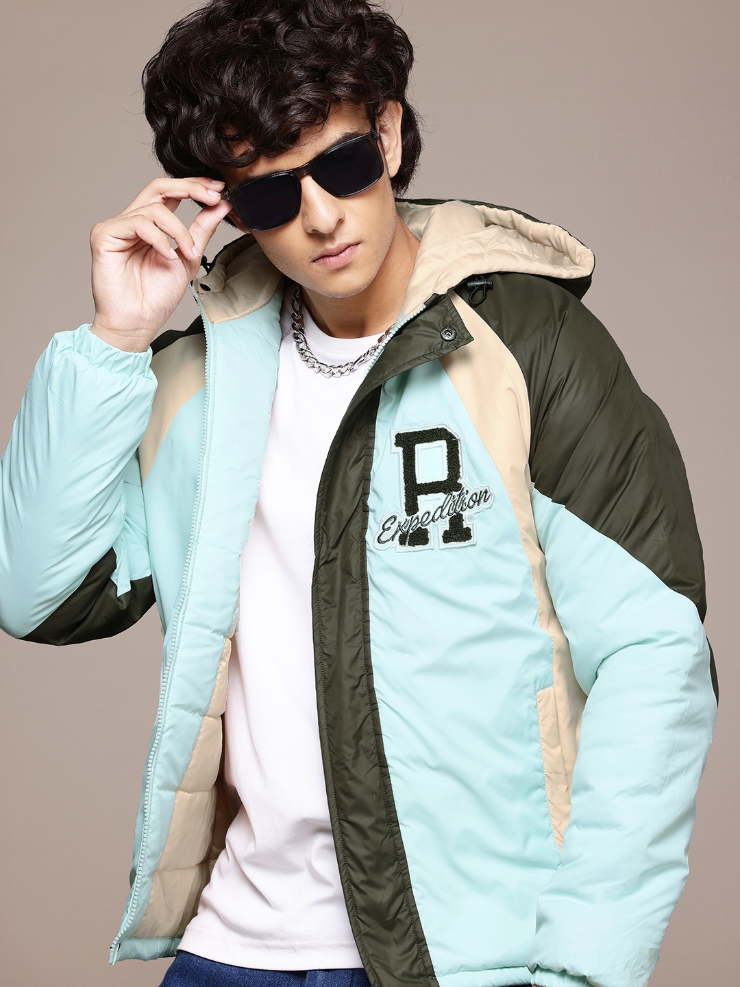 

The Roadster Lifestyle Co. Colourblocked Hooded Padded Jacket, Blue