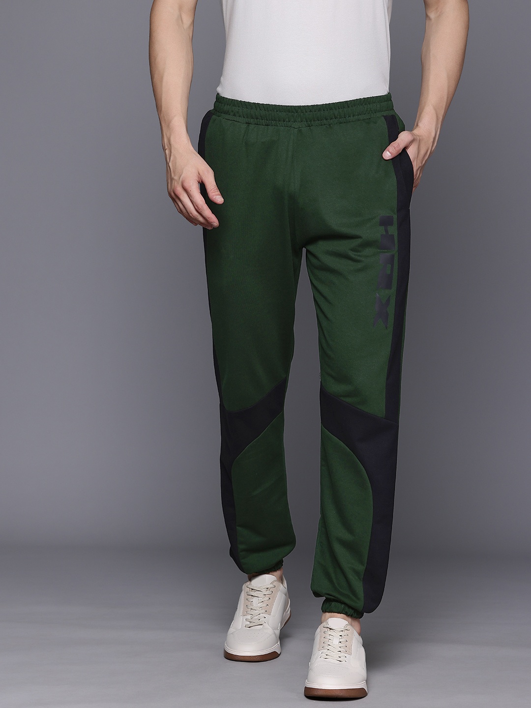 

HRX by Hrithik Roshan Men Casual Colourblocked Joggers, Green