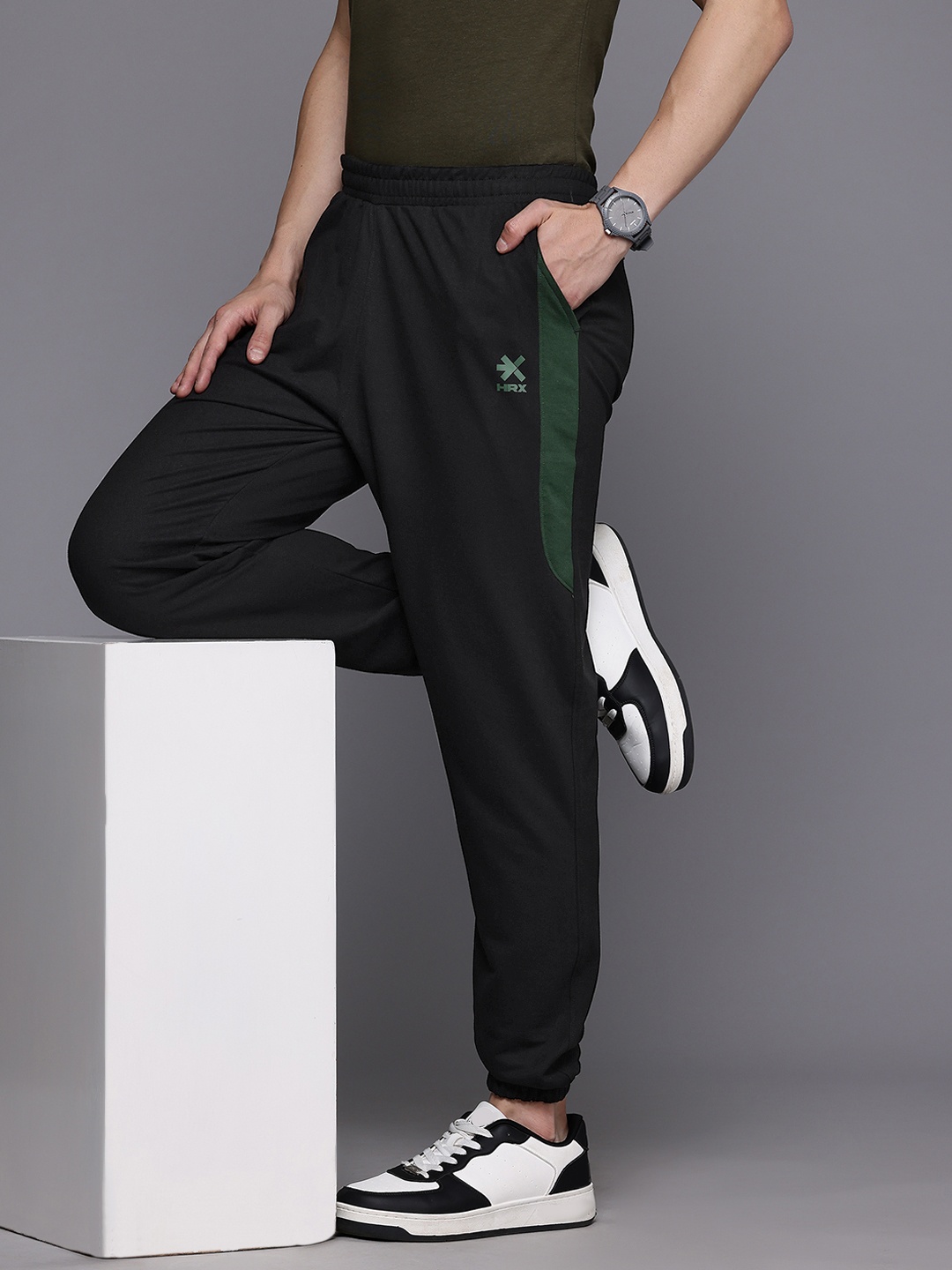 

HRX by Hrithik Roshan Men Lifestyle Joggers, Olive
