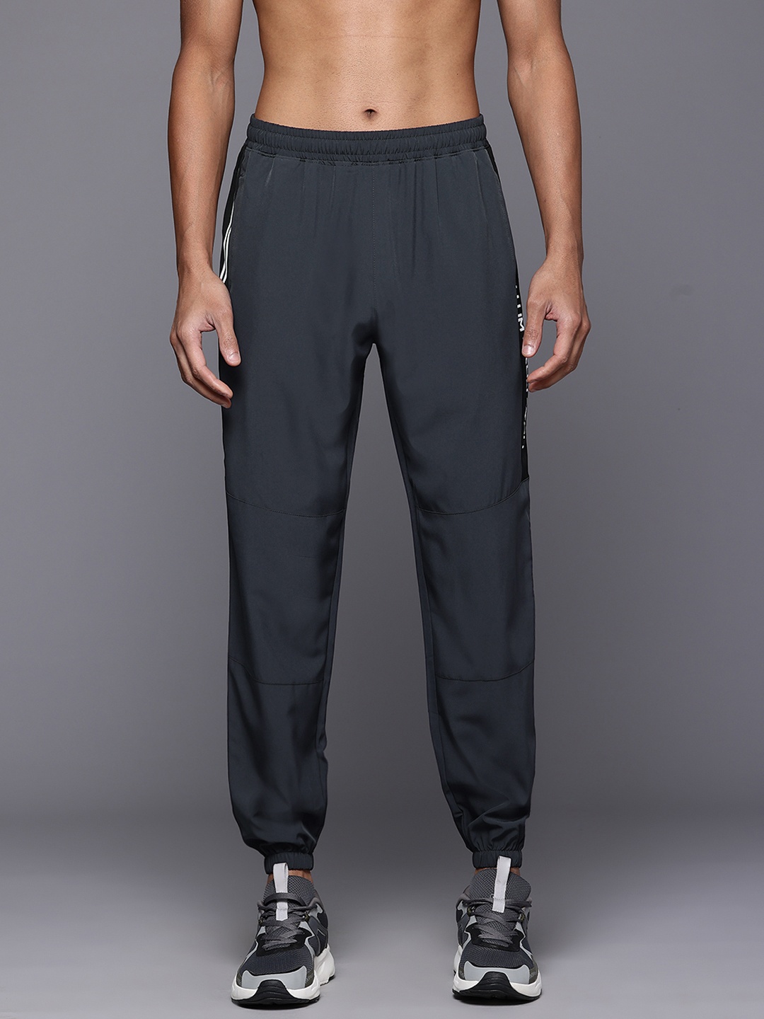 

HRX by Hrithik Roshan Men Rapid-Dry Training Joggers, Charcoal