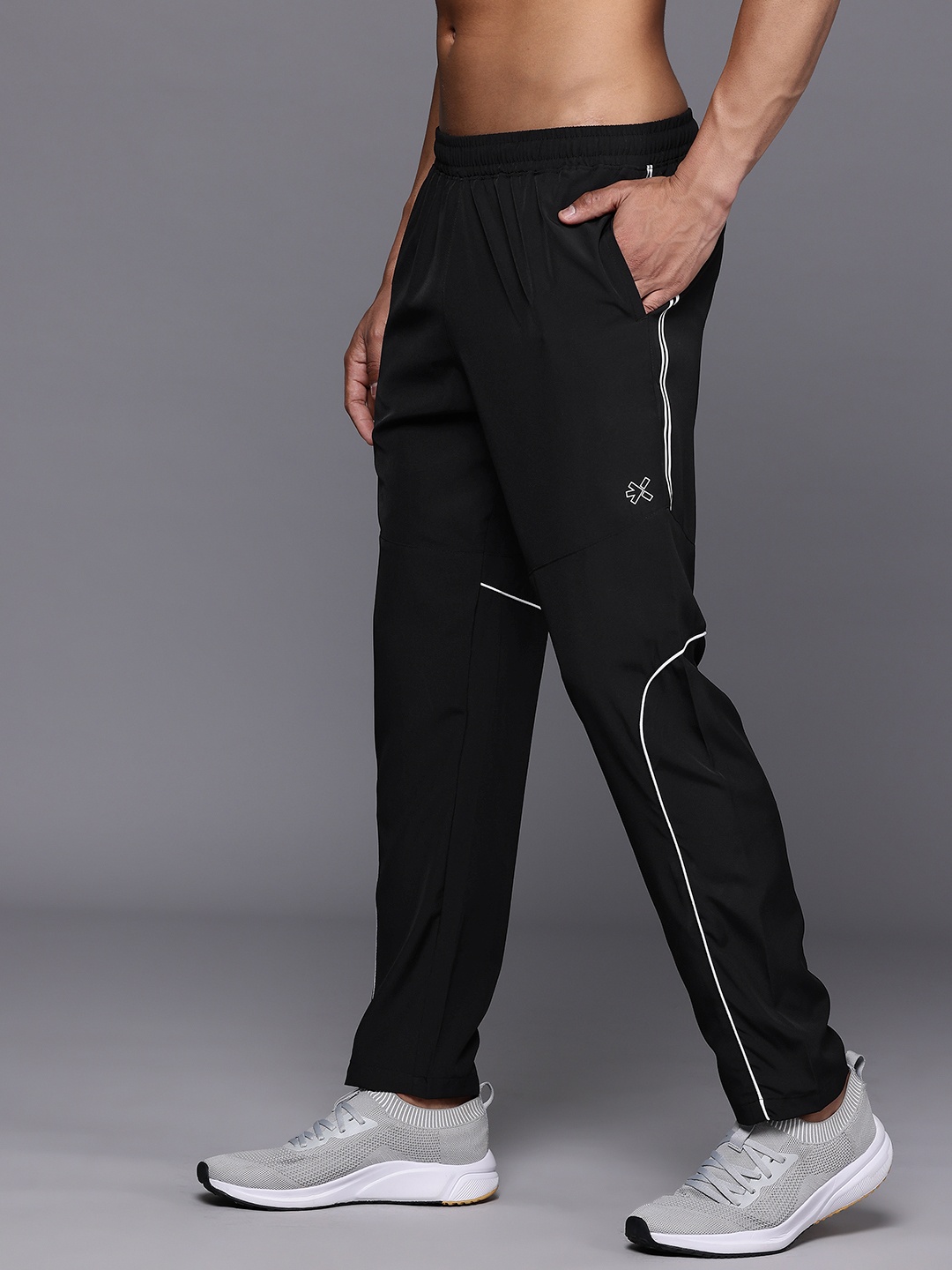

HRX by Hrithik Roshan Men Rapid-Dry Training Trackpants, Black