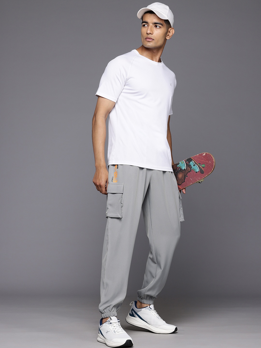 

HRX by Hrithik Roshan Men Lifestyle Joggers, Grey