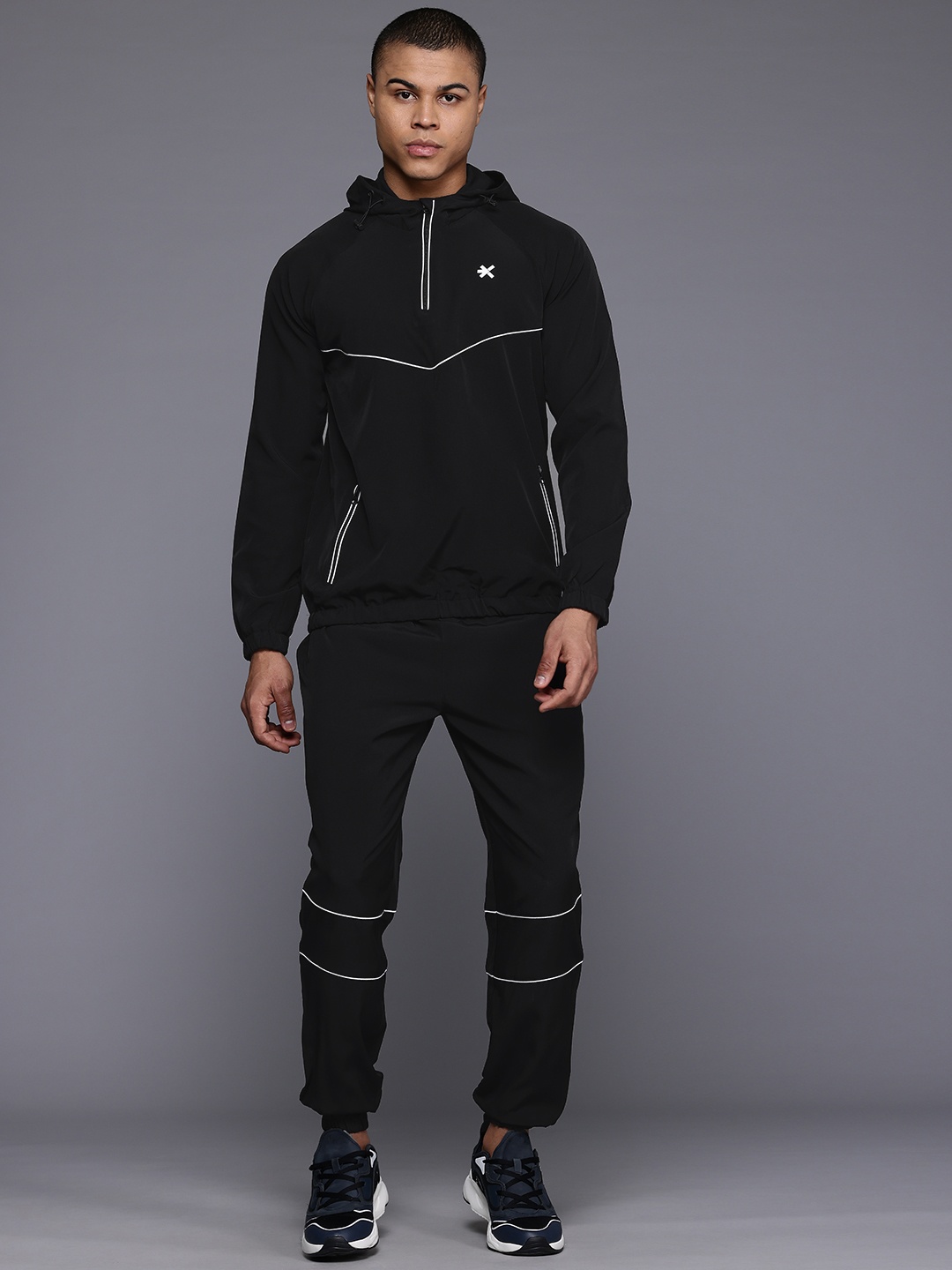 

HRX by Hrithik Roshan Rapid-Dry Training Tracksuit, Black