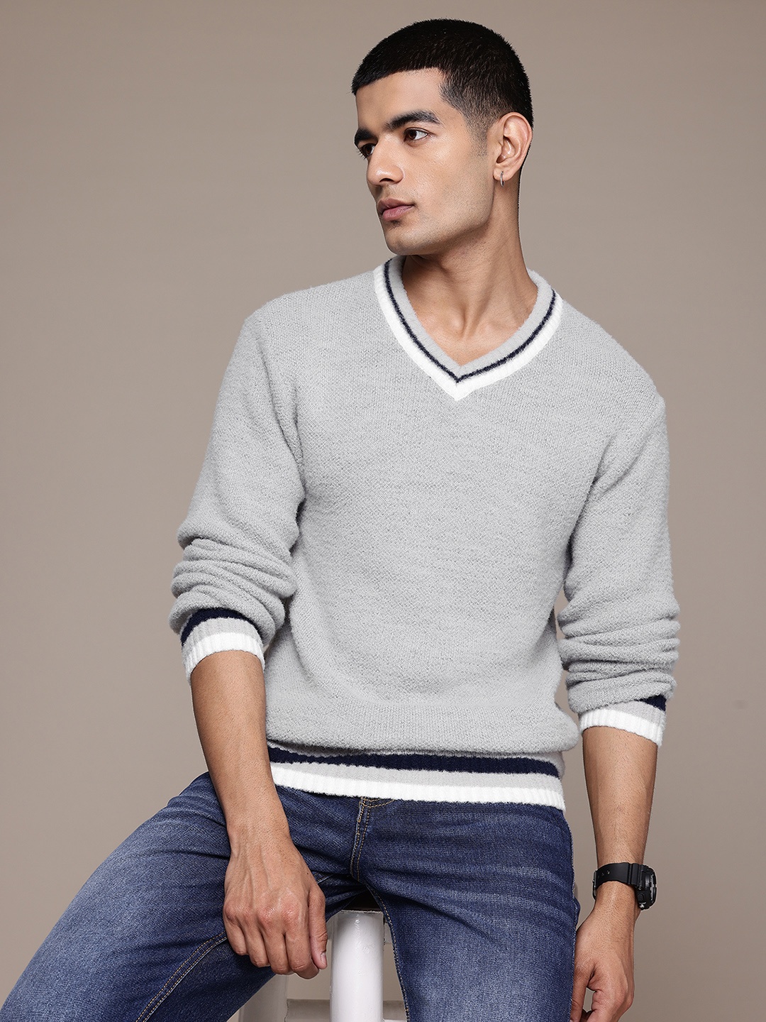 

The Roadster Lifestyle Co. Striped V-Neck Fuzzy Acrylic Pullover, Grey