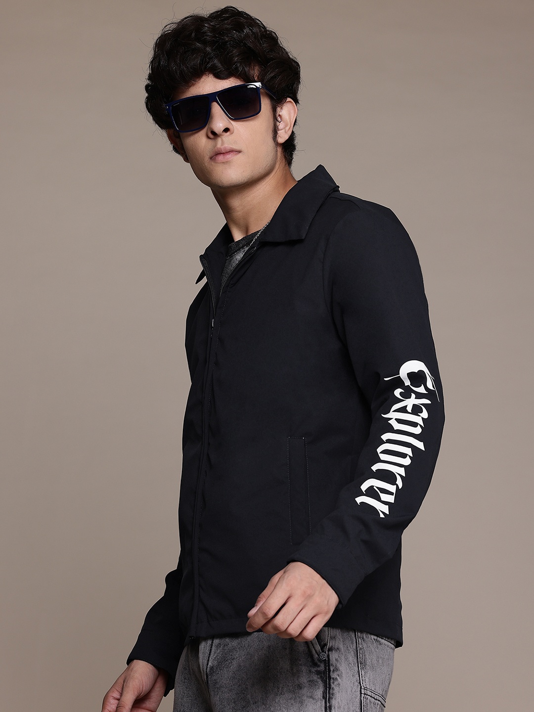 

The Roadster Lifestyle Co. Typography Tailored Jacket, Navy blue