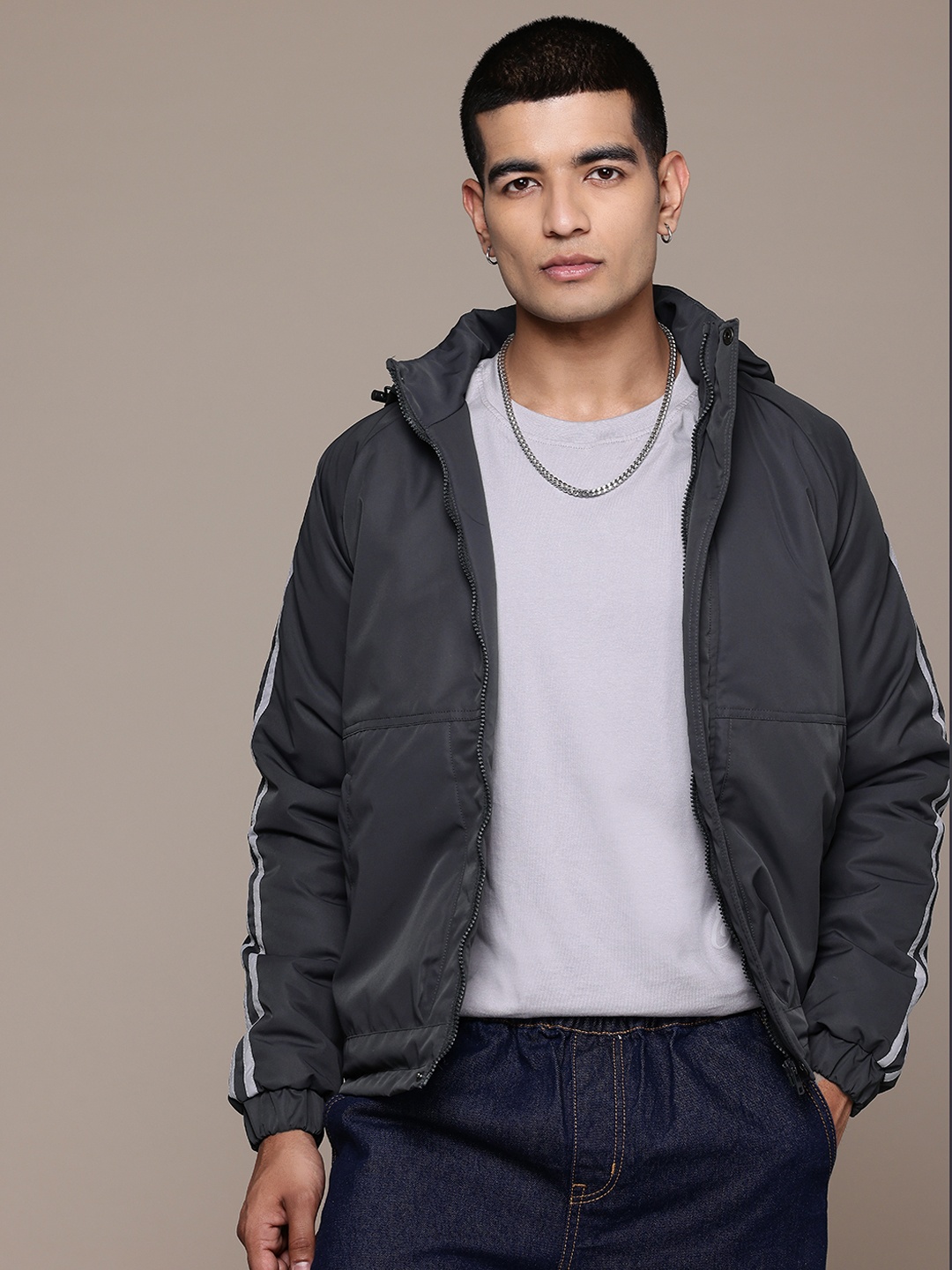 

Roadster Raglan Sleeves Padded Jacket With A Hood, Charcoal