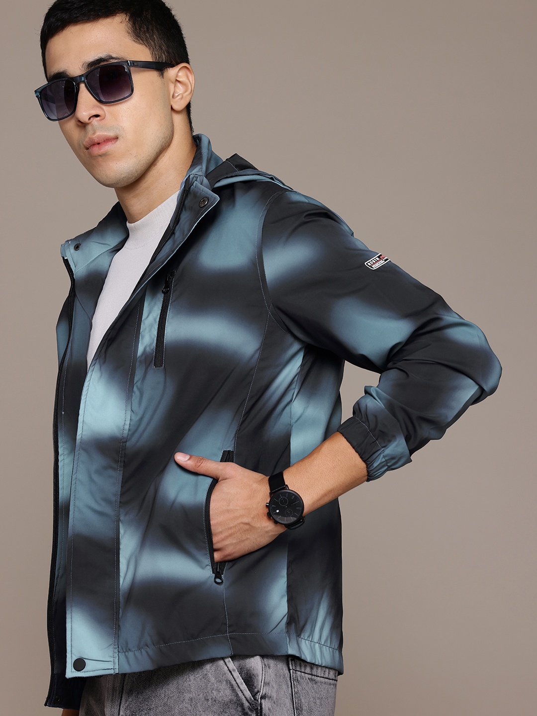 

Roadster The Lifestyle Co. Abstract Printed Tailored Hooded Jacket, Black