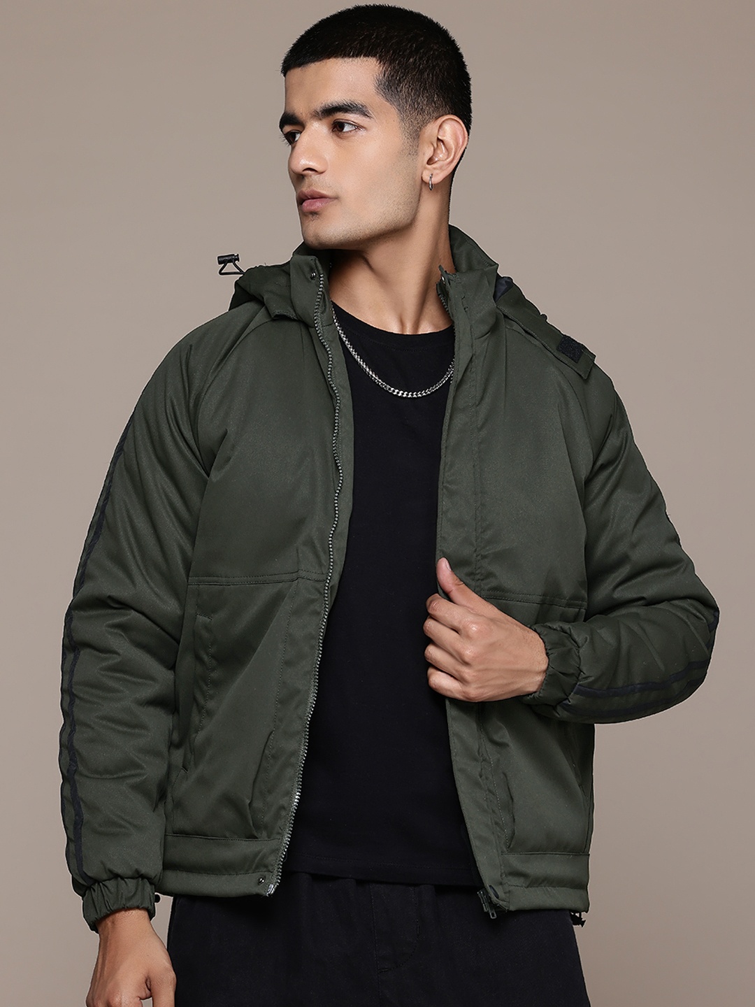 

Roadster Raglan Sleeves Padded Jacket With A Hood, Olive