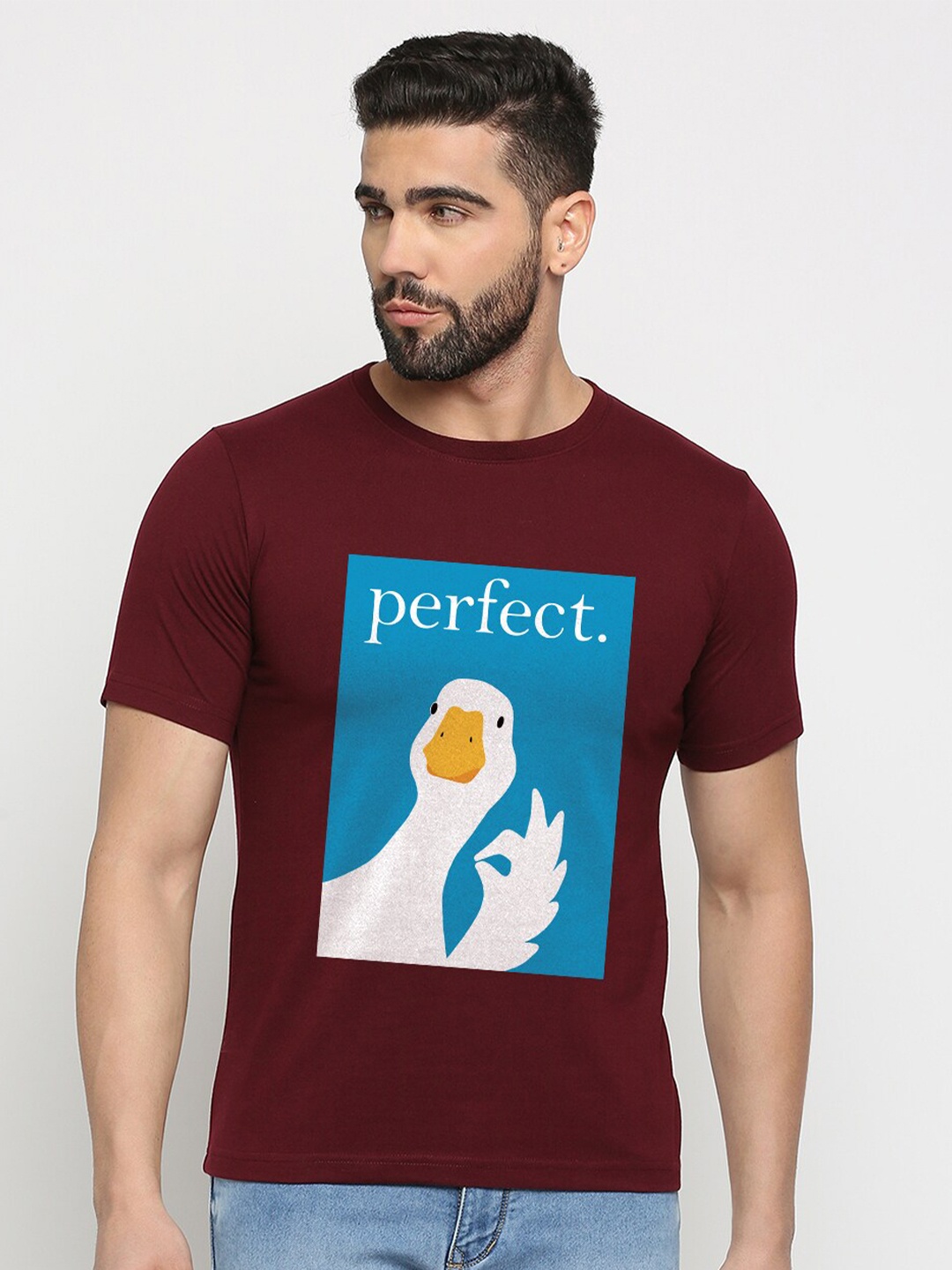 

MOD ECRU Unisex Printed V-Neck Applique T-shirt, Maroon