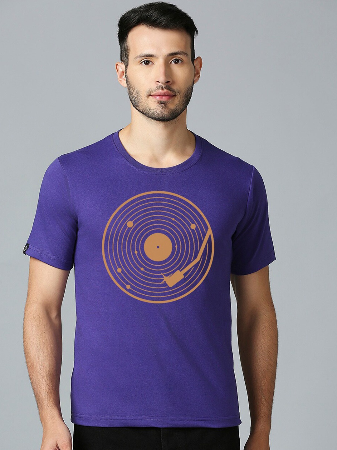 

MOD ECRU Unisex Printed V-Neck Applique T-shirt, Purple