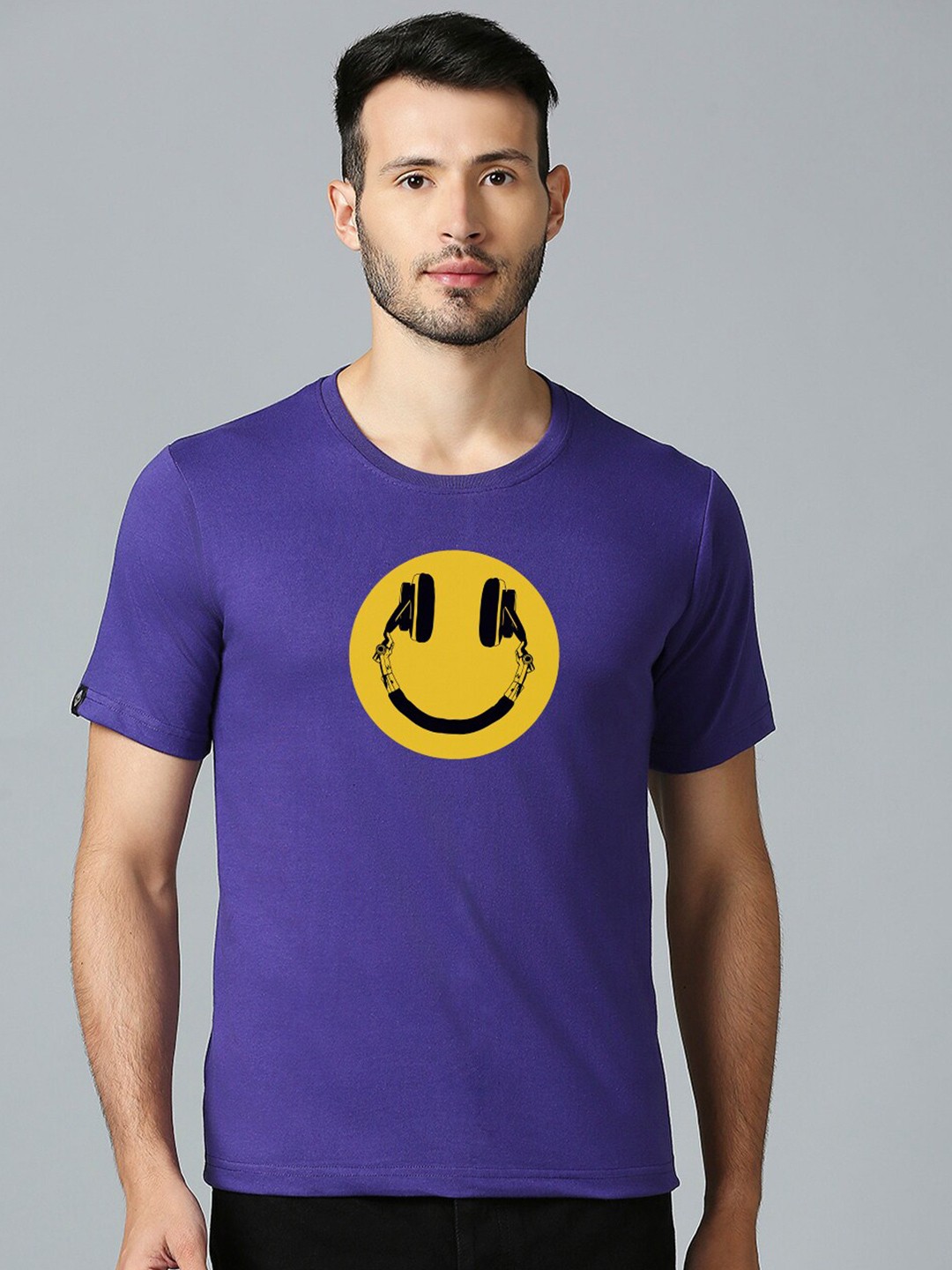 

MOD ECRU Unisex Sports V-Neck Applique T-shirt, Purple