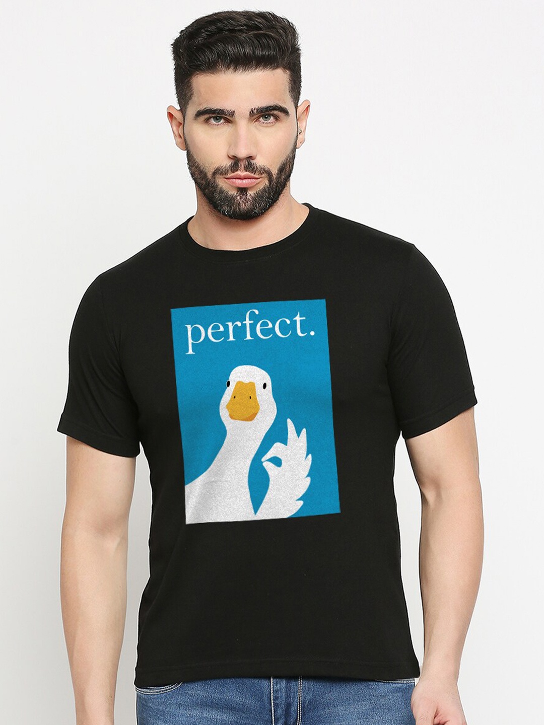 

MOD ECRU Unisex Printed V-Neck Applique T-shirt, Black
