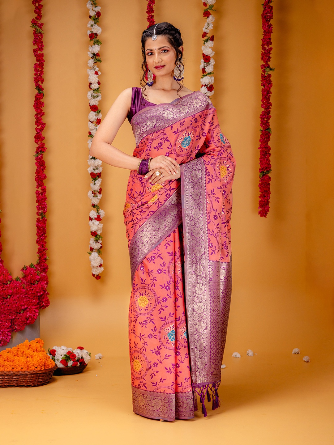 

MIMOSA Floral Zari Art Silk Banarasi Saree, Pink