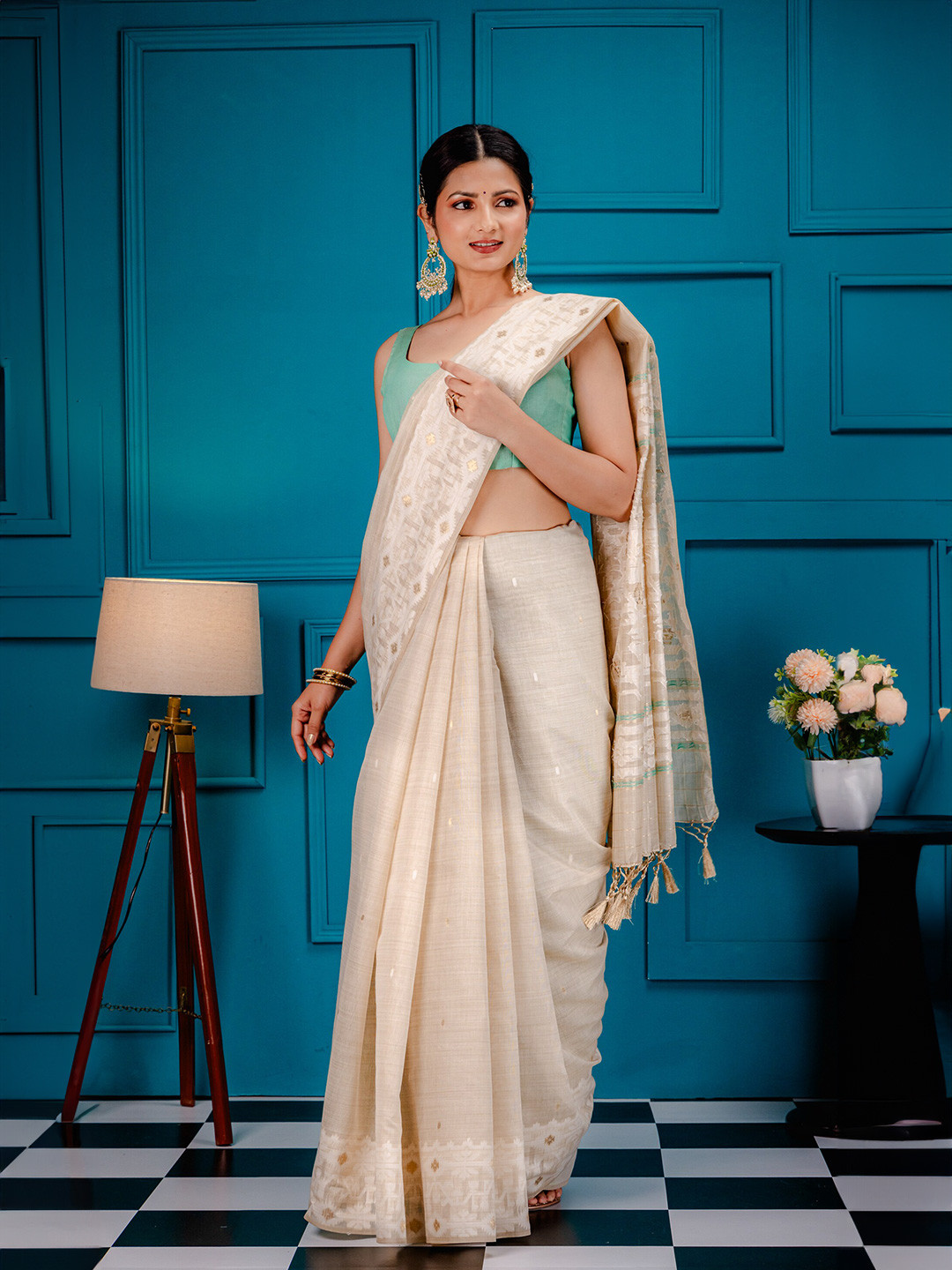 

MIMOSA Ethnic Motifs Zari Art Silk Banarasi Saree, Off white