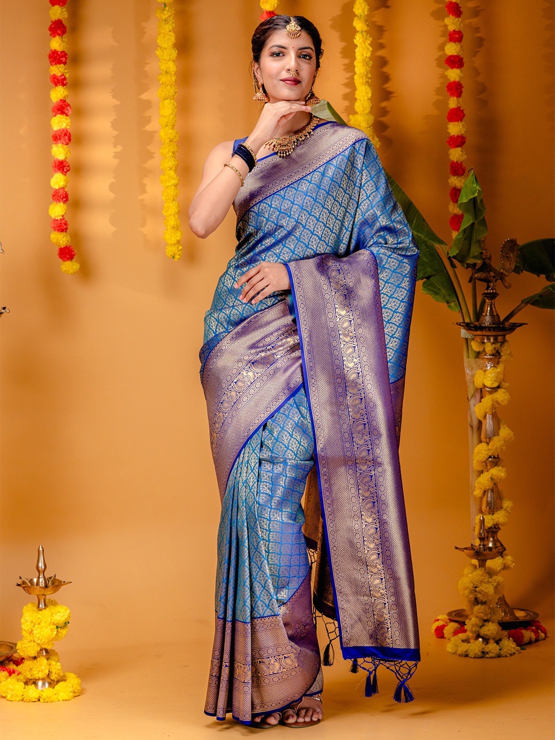 

MIMOSA Ethnic Motifs Woven Design Zari Kanjeevaram Saree, Turquoise blue