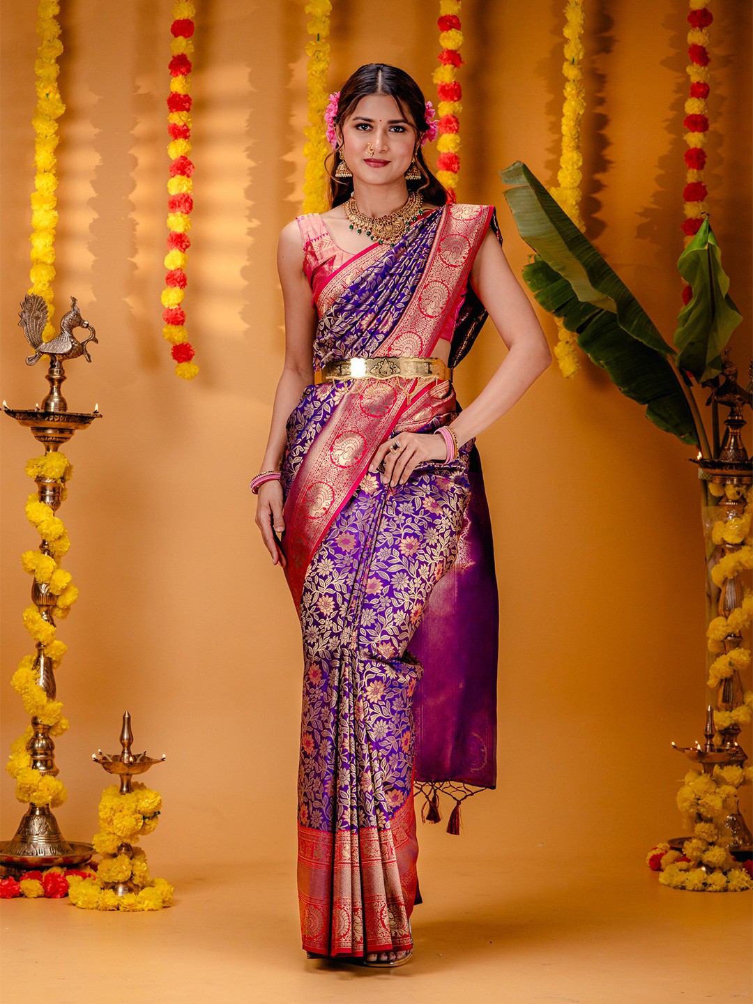 

MIMOSA Floral Woven Design Zari Art Silk Kanjeevaram Saree, Violet