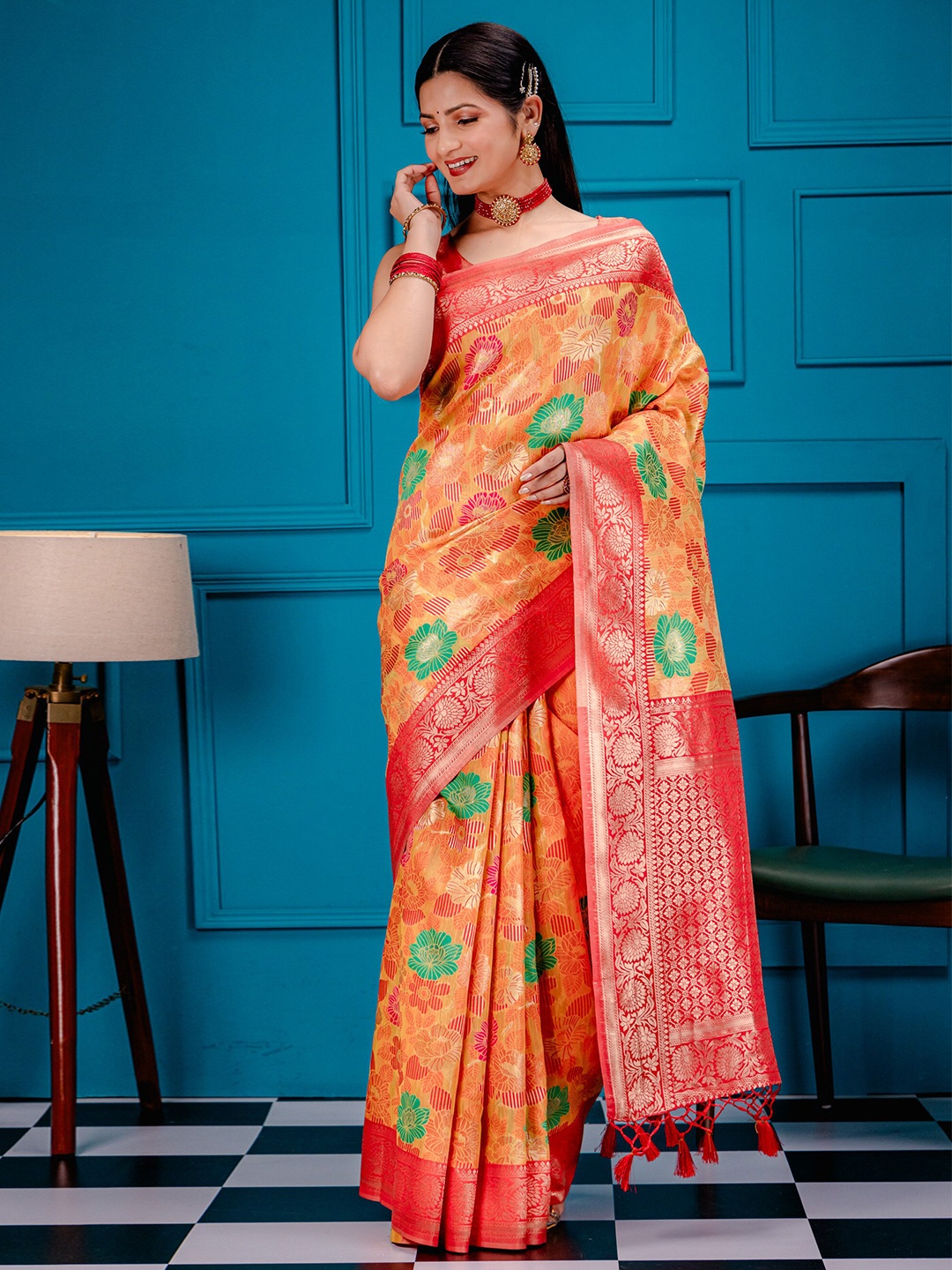 

MIMOSA Woven Design Zari Art Silk Banarasi Saree, Gold