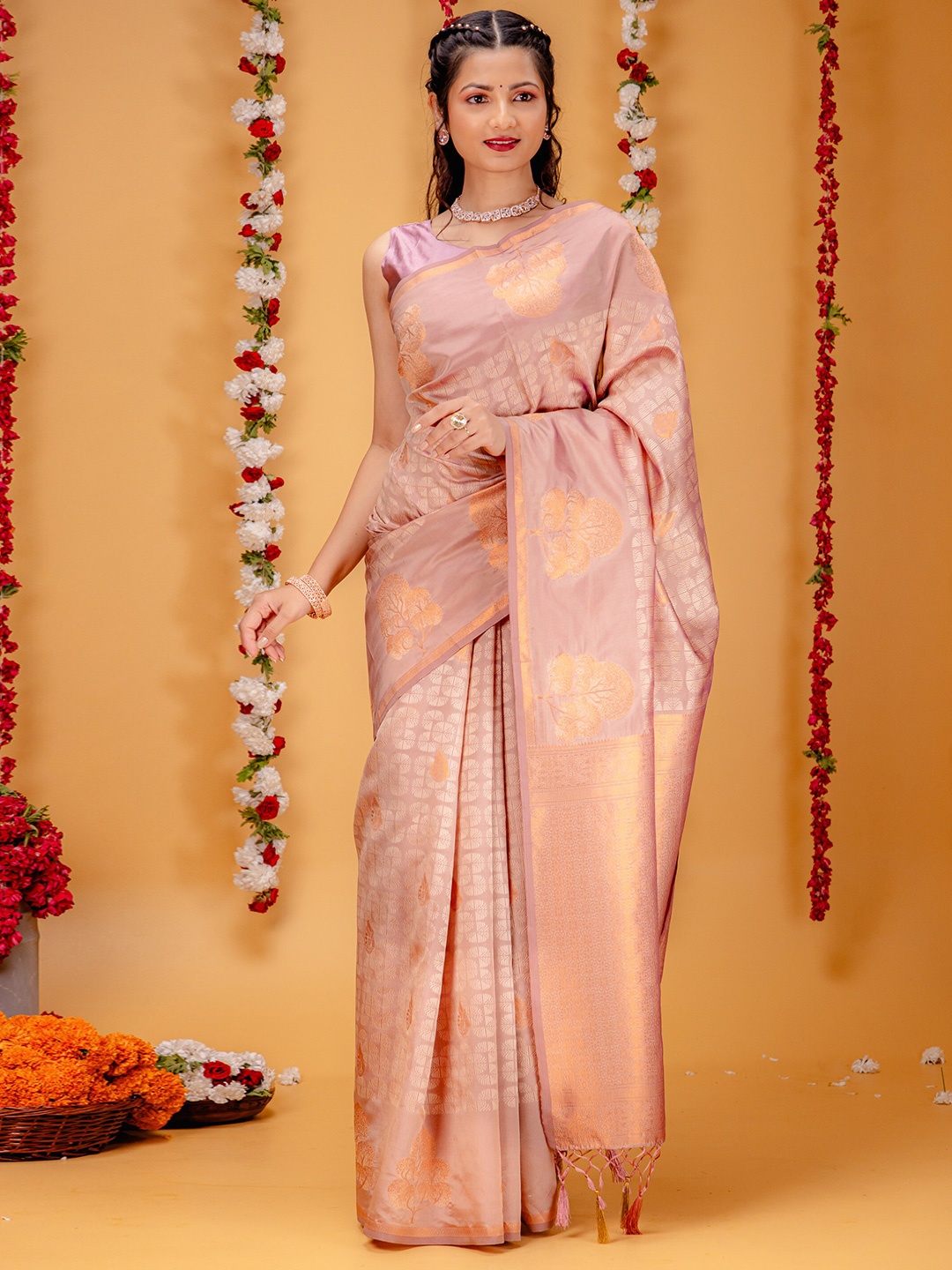 

MIMOSA Floral Woven Design Zari Art Silk Kanjeevaram Saree, Peach