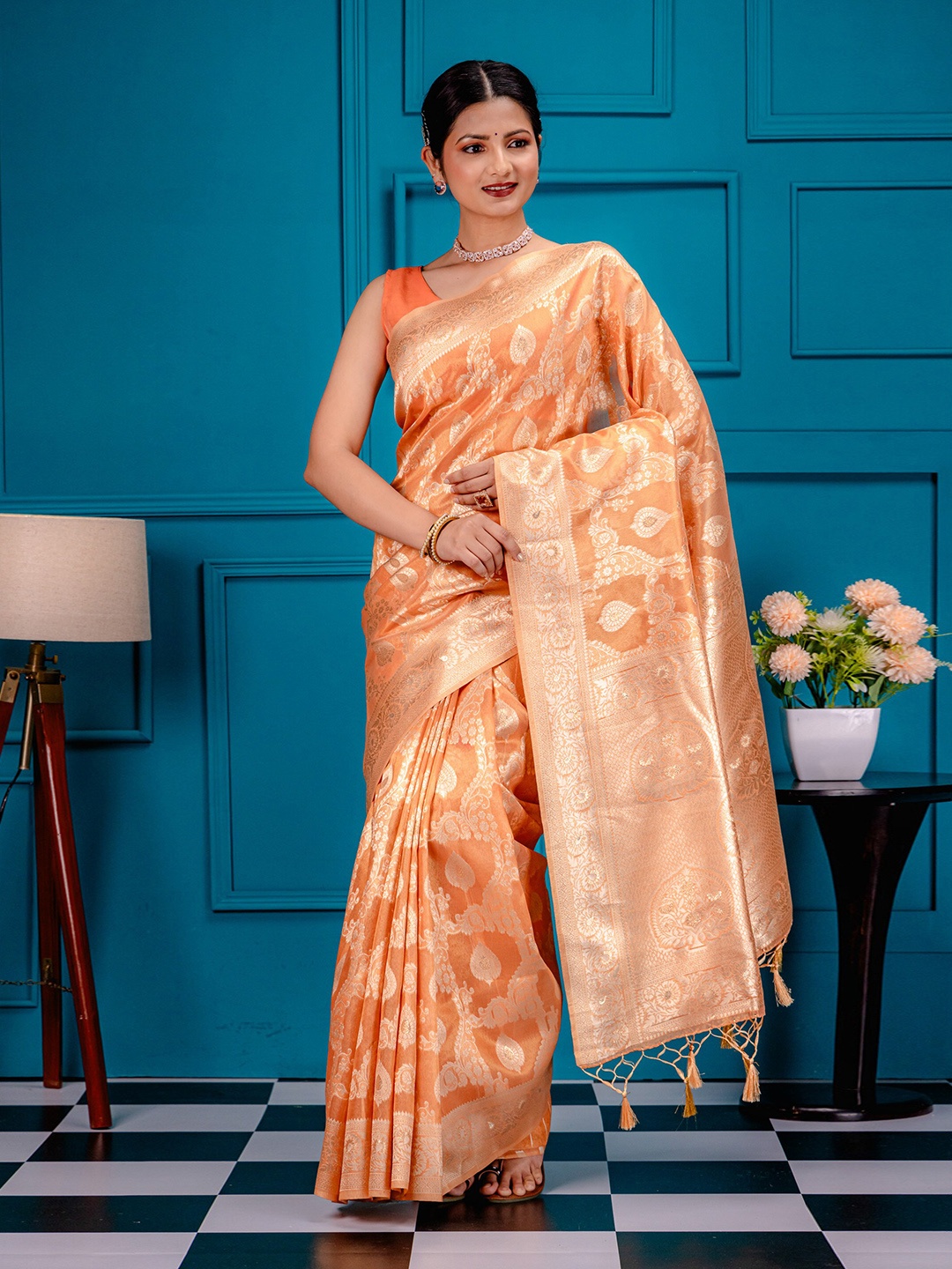 

MIMOSA Ethnic Motifs Woven Design Zari Kanjeevaram Saree, Peach