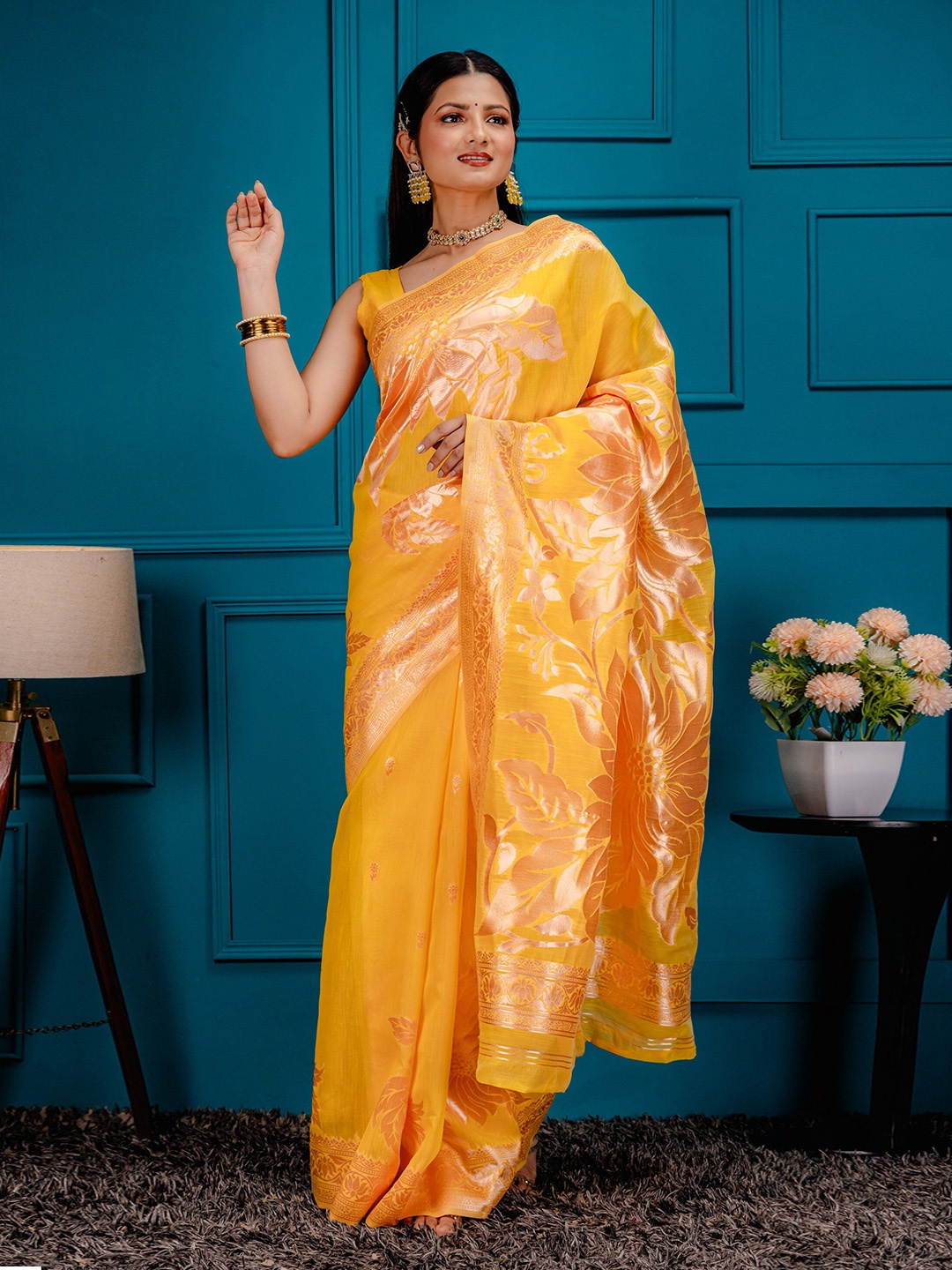 

MIMOSA Woven Design Zari Art Silk Banarasi Saree, Gold