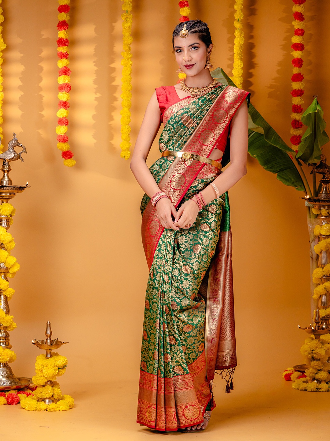 

MIMOSA Ethnic Woven Design Zari Art Silk Kanjeevaram Saree, Green